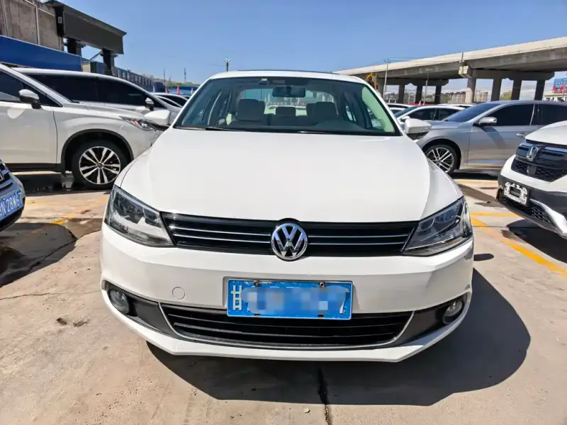 Volkswagen Sagitar, 2014