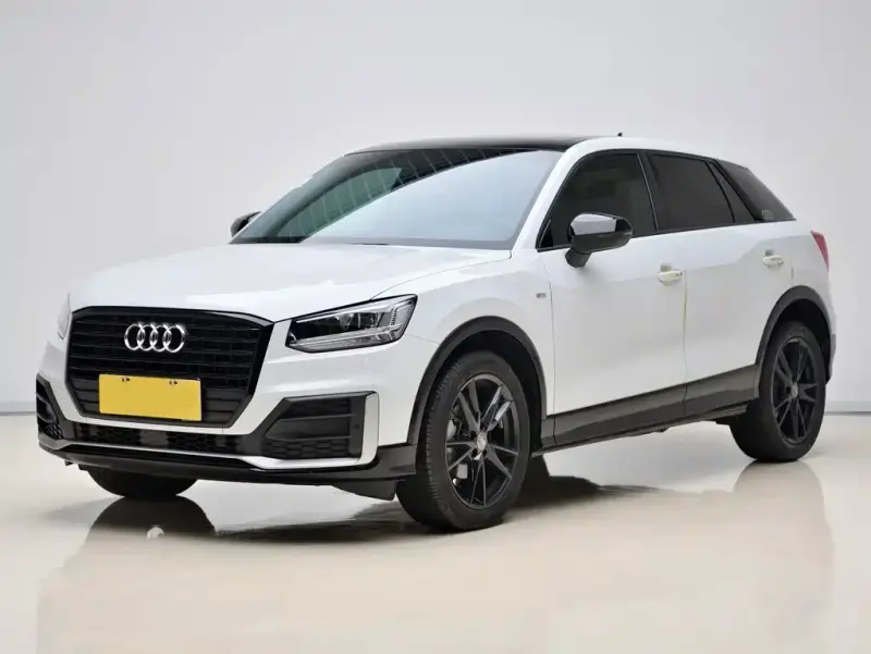 Audi Q2L, 2021