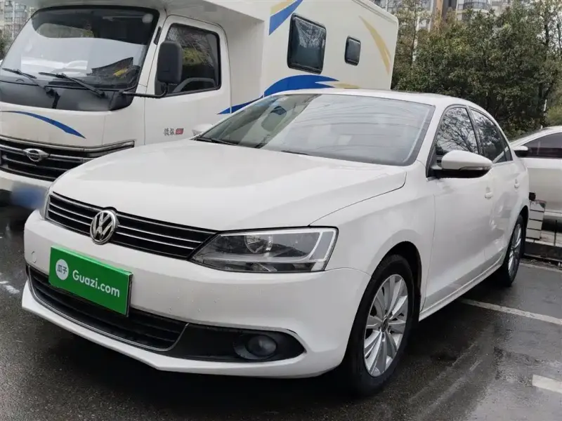 Volkswagen Sagitar, 2014