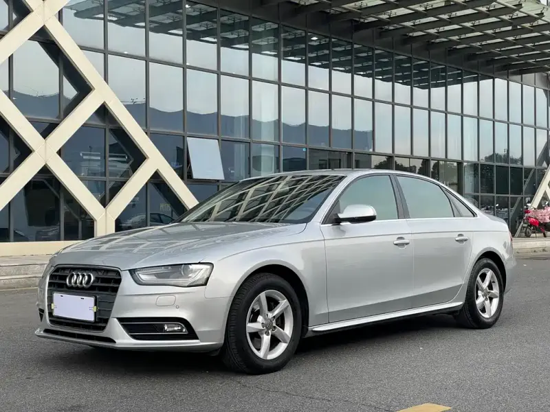 Audi A4L, 2014