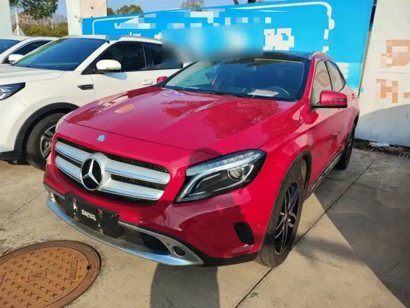 Mercedes-Benz GLA, 2015