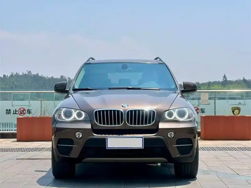 BMW X5 (Import), 2012