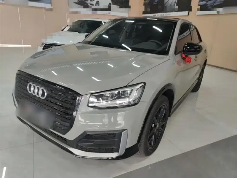 Audi Q2L, 2019