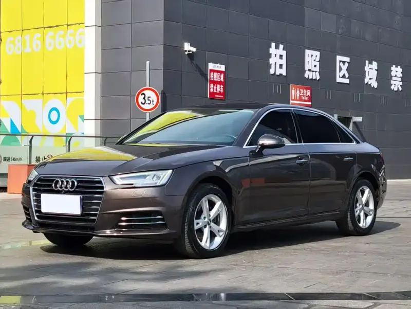 Audi A4L, 2017