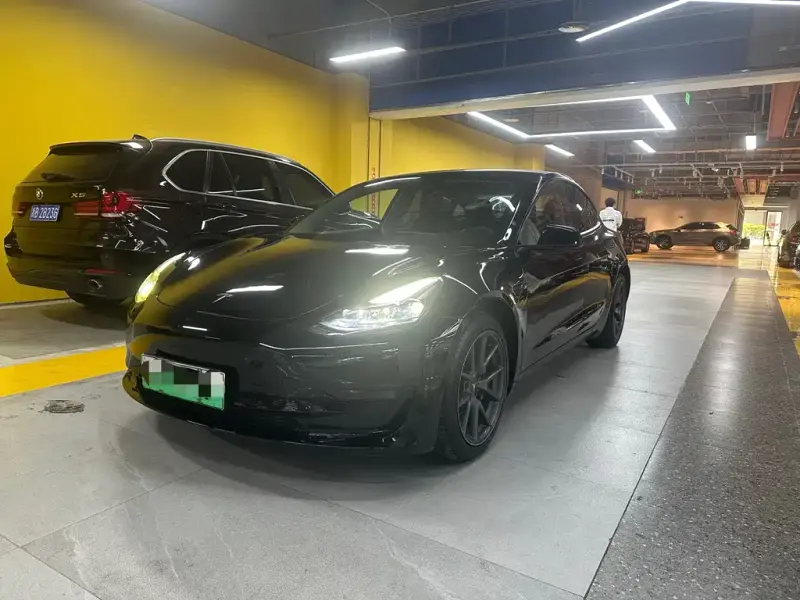 Tesla Model 3, 2022