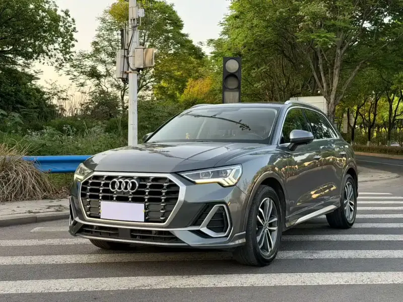 Audi Q3, 2022