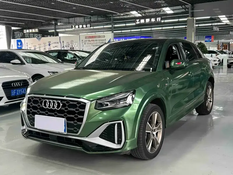Audi Q2L, 2025