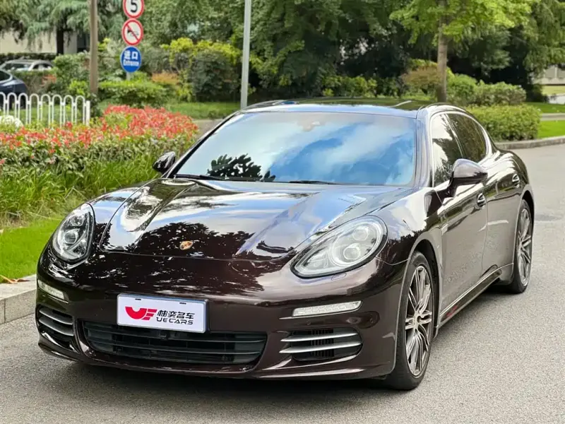Porsche Panamera, 2015
