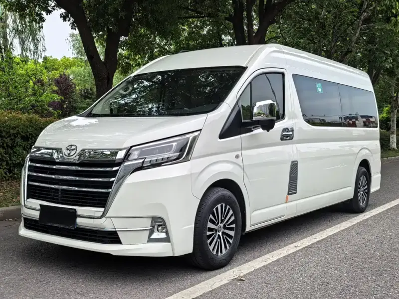 Toyota Hiace, 2022