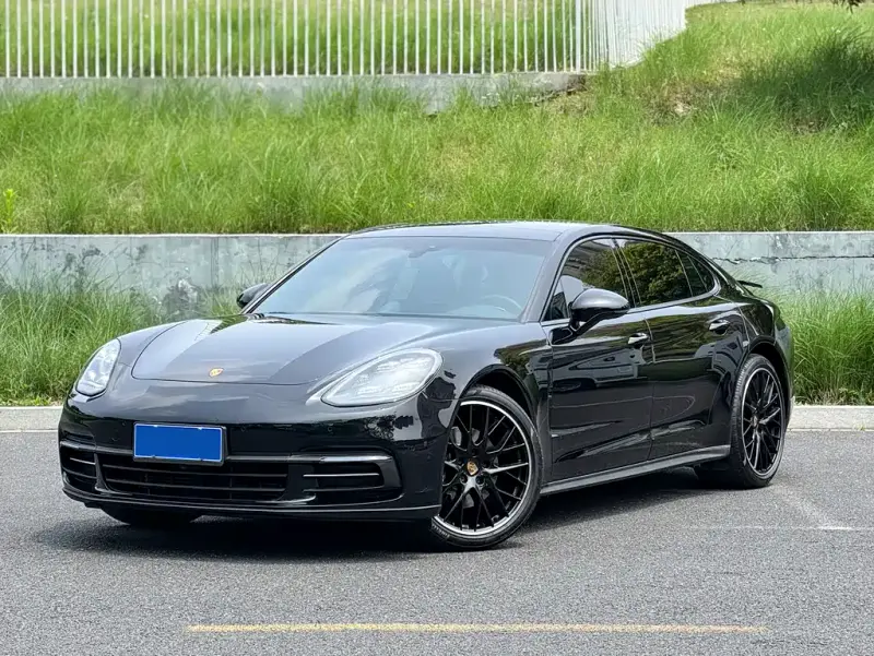 Porsche Panamera, 2019
