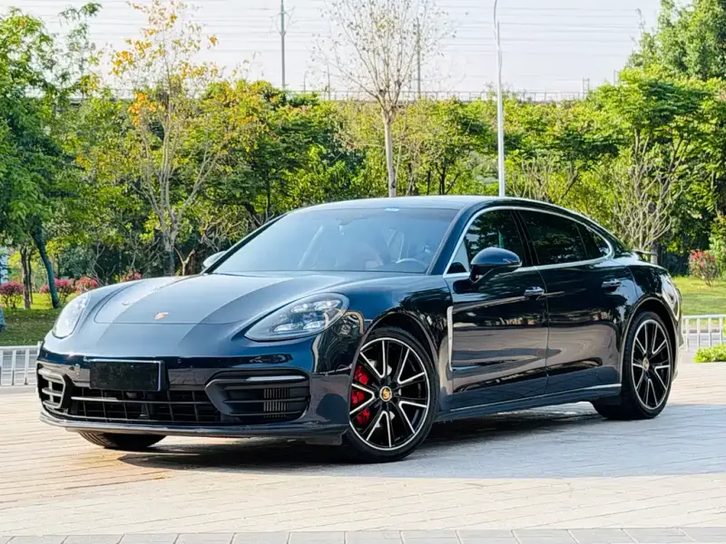 Porsche Panamera, 2022