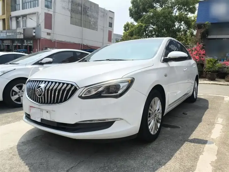 Buick Excelle, 2015