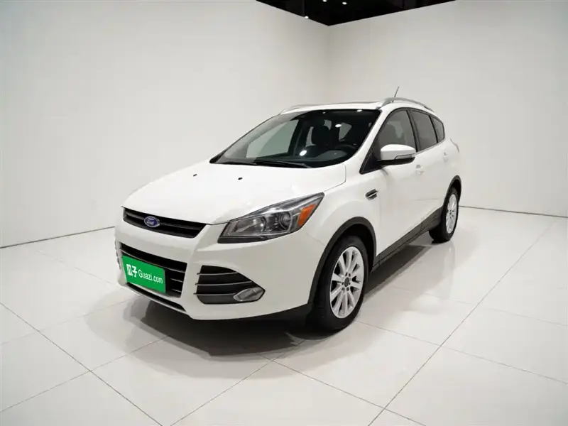 Ford Kuga, 2015