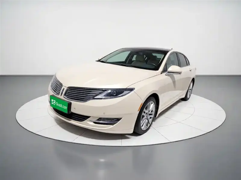 Lincoln MKZ, 2015
