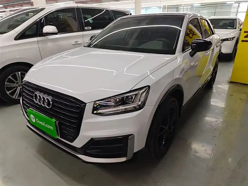 Audi Q2L, 2019
