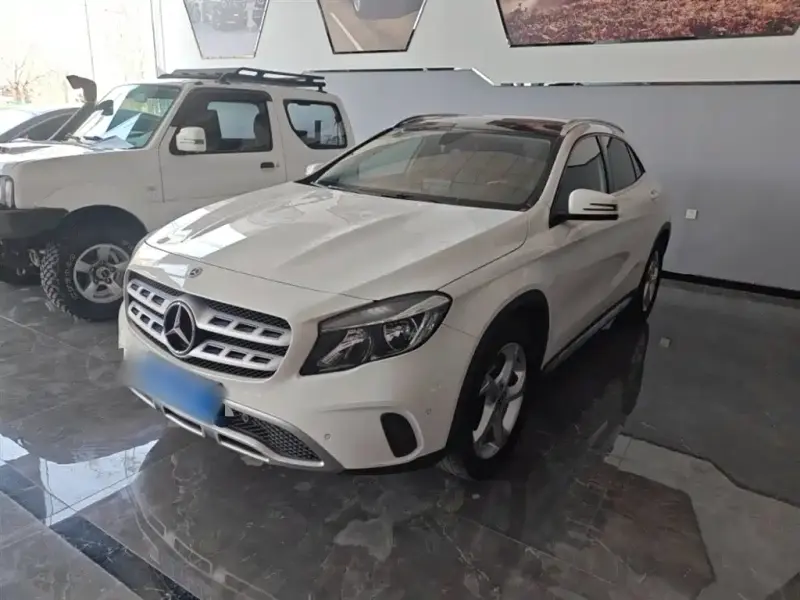 Mercedes-Benz GLA, 2018