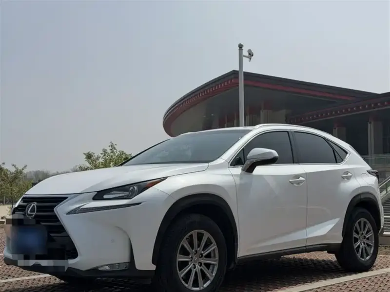 Lexus NX, 2016