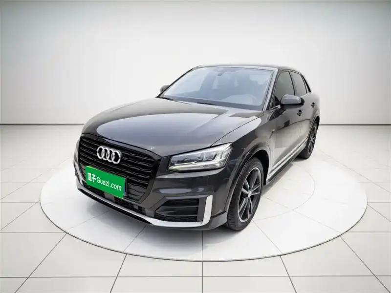 Audi Q2L, 2021