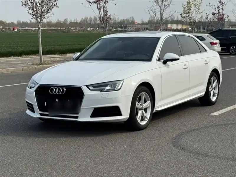 Audi A4L, 2017