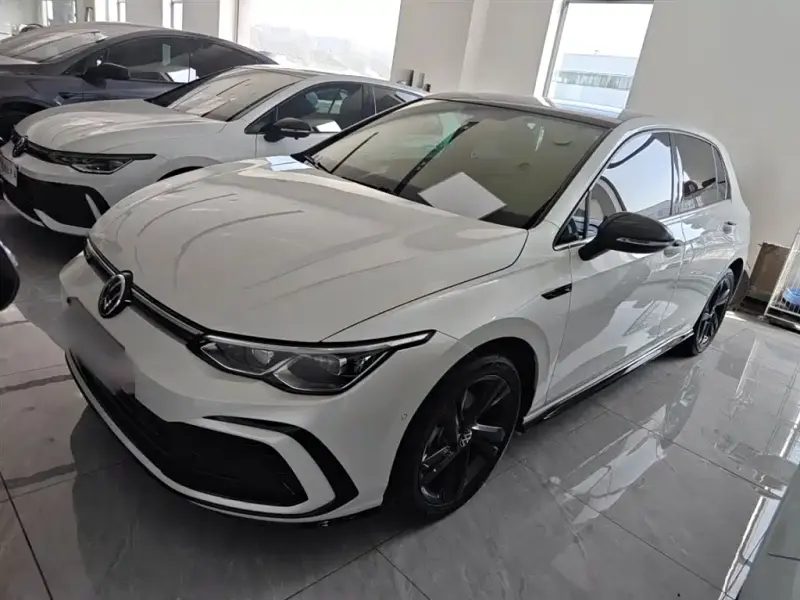 Volkswagen Golf, 2023