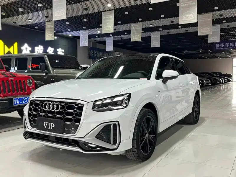 Audi Q2L, 2024