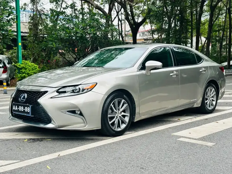 Lexus ES, 2018