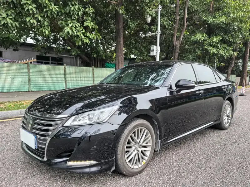 Toyota Crown, 2017