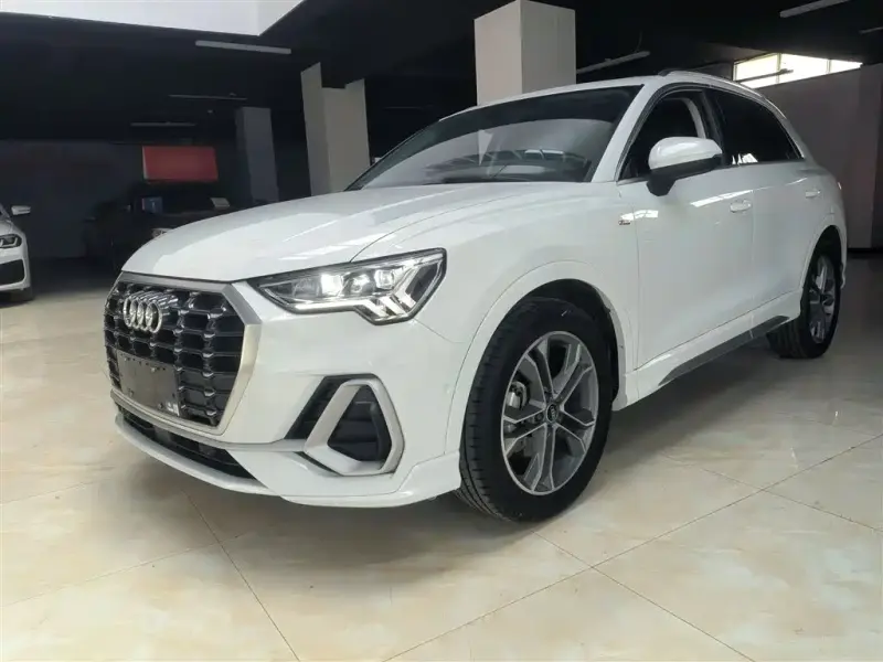Audi Q3, 2022