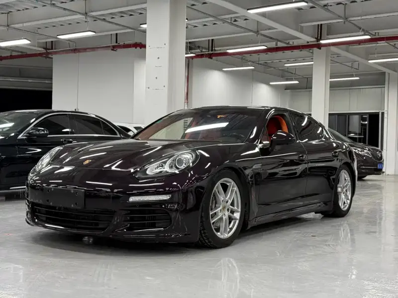 Porsche Panamera, 2016