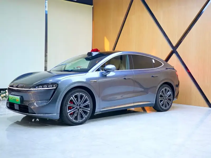 Luxeed Zhijie R7, 2025