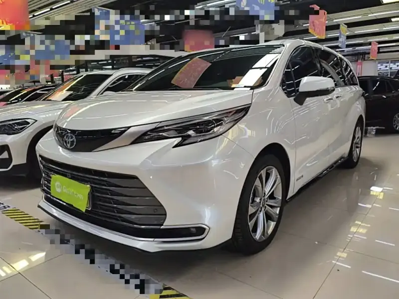 Toyota Sienna, 2024