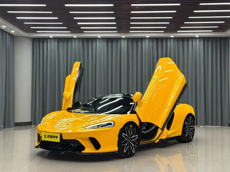 McLaren GT, 2022