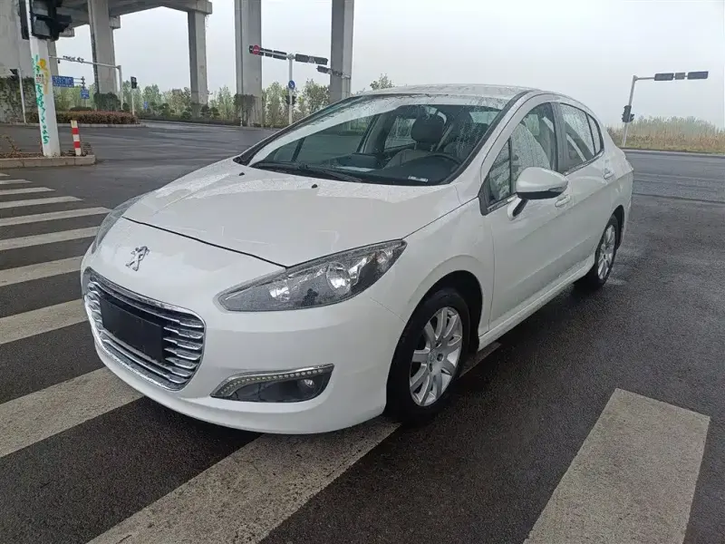 Peugeot 308, 2015
