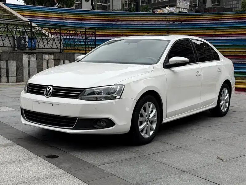 Volkswagen Sagitar, 2013