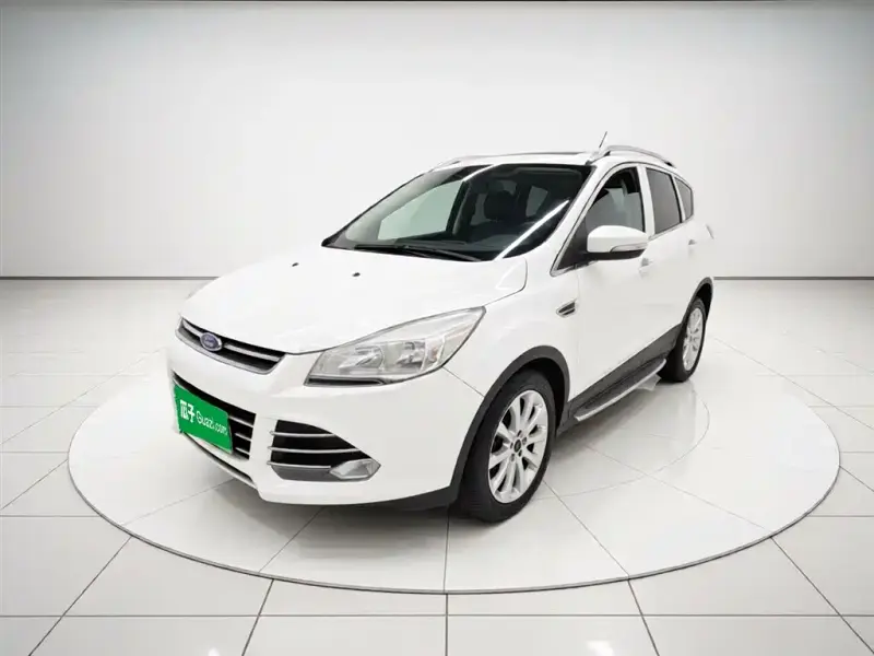 Ford Kuga, 2015