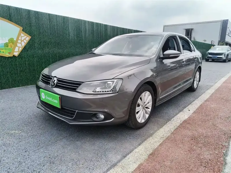 Volkswagen Sagitar, 2015