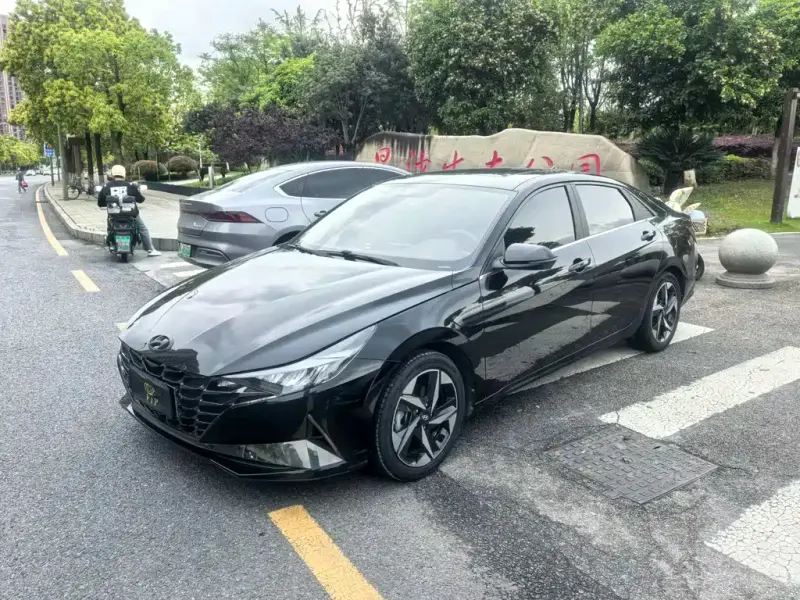 Hyundai Elantra, 2021