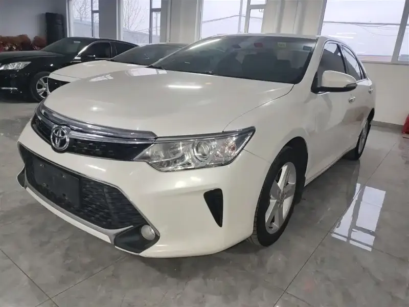 Toyota Camry, 2015