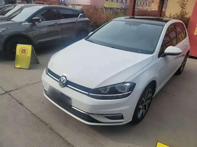 Volkswagen Golf, 2020