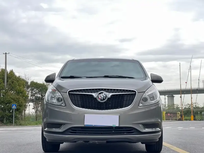 Buick GL8, 2018