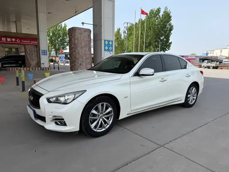 Infiniti Q50L, 2017