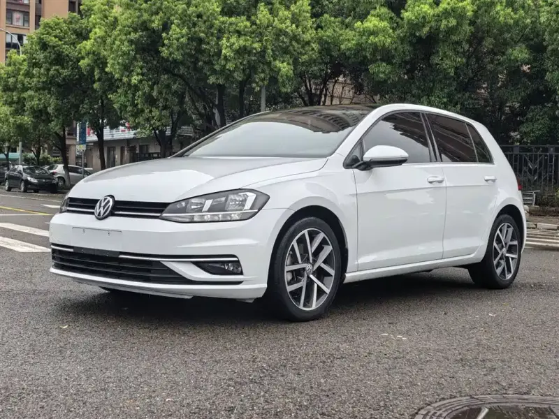 Volkswagen Golf, 2020