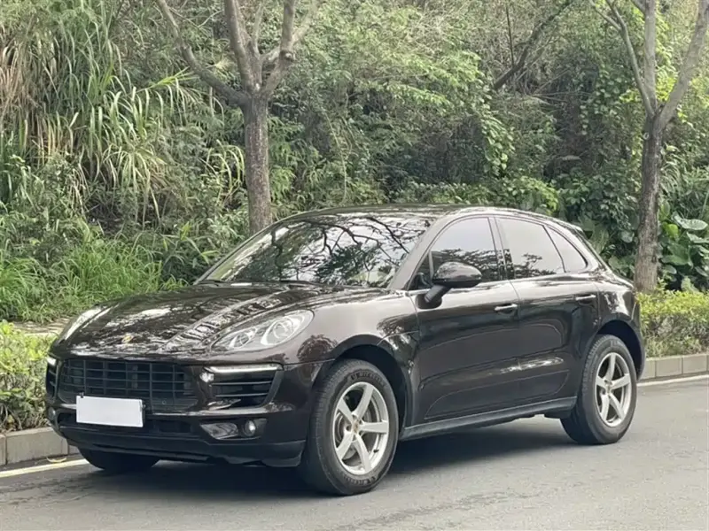 Porsche Macan, 2015
