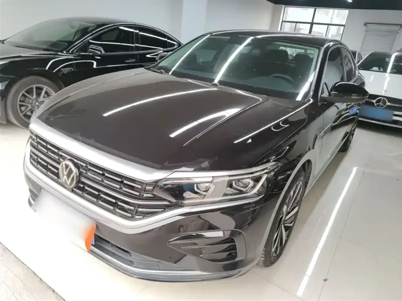 Volkswagen Passat, 2022