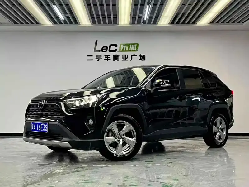 Toyota RAV4, 2023