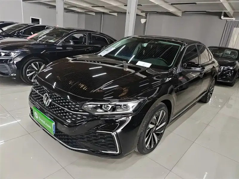Volkswagen Passat, 2022
