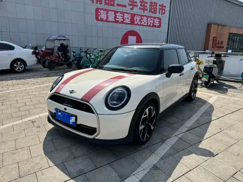 MINI Mini, 2025