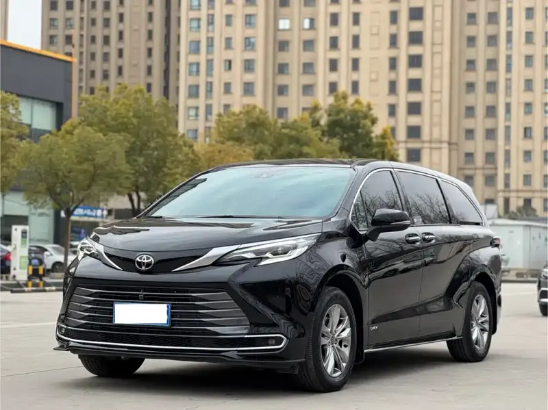 Toyota Sienna, 2025