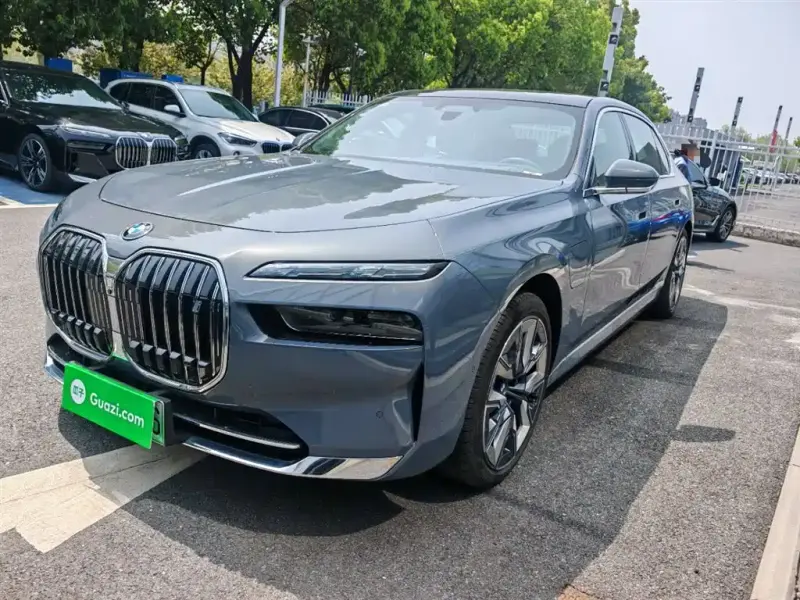 BMW i7, 2024