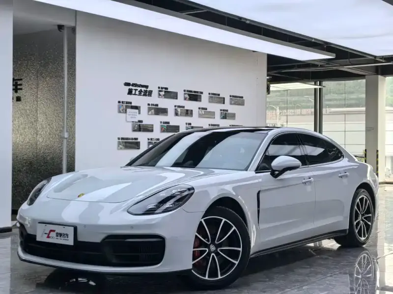 Porsche Panamera, 2022